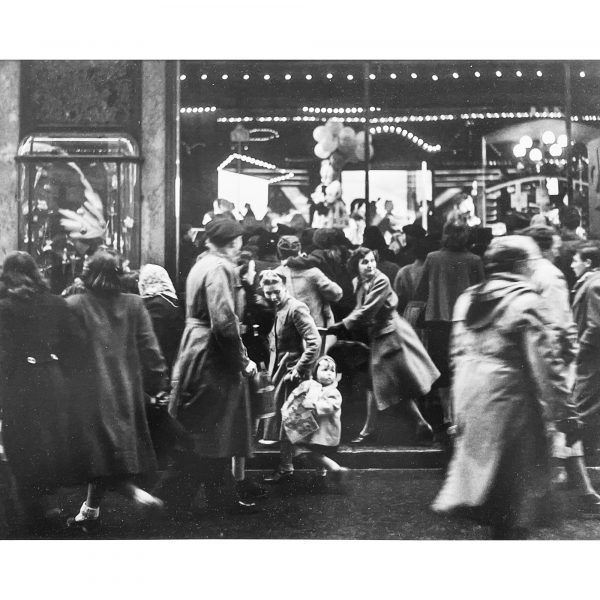 Willy Ronis : Rue de Mogador, Paris, 1952