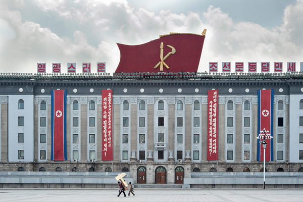 Photo couleur architecturale à Pyongyang en Corée du Nord de Didier Bizet, Atelier Galerie Taylor